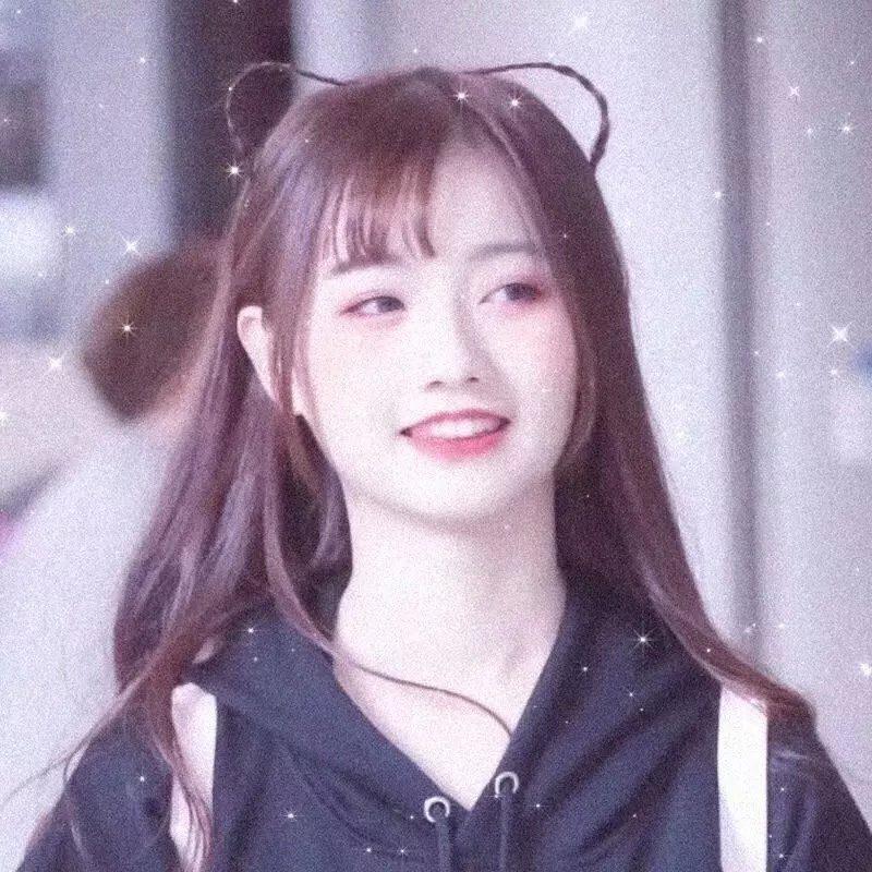 顶流女星旧照被扒，凌晨内幕曝光，评论区彻底沦陷